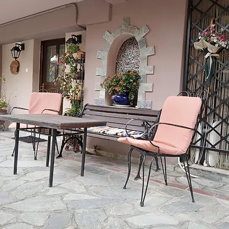 アパート Pavillion2 カランバカ