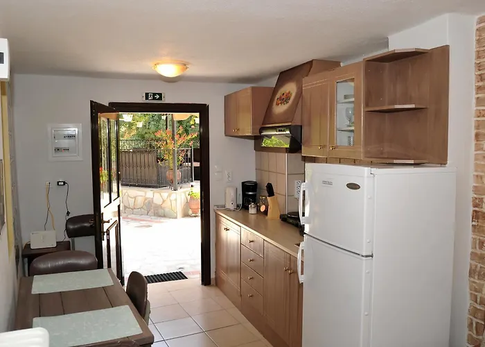 Pavillion2 Калампака